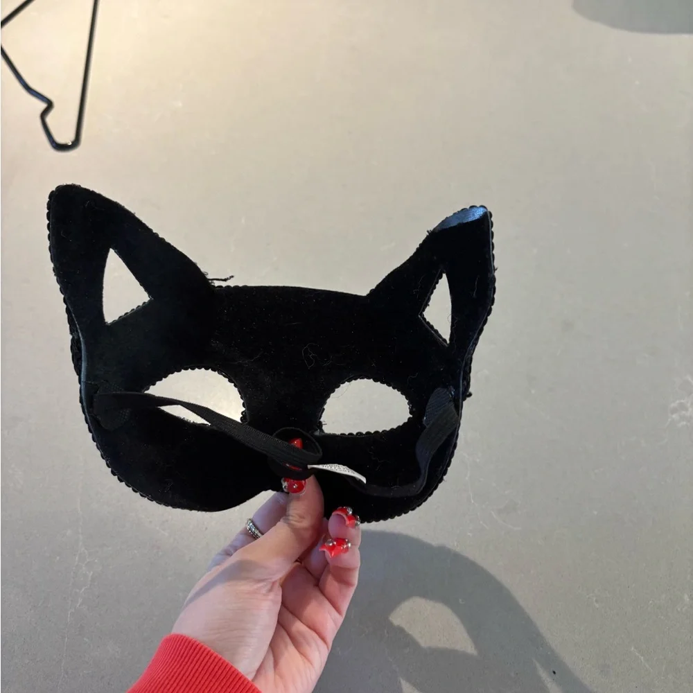Leg Avenue cat woman costume - Picture 5 of 5